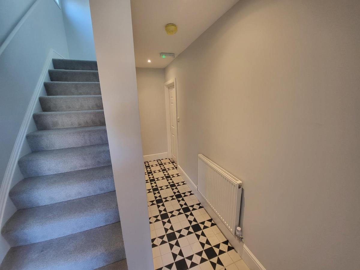 קינגסטון אפון תמז High Spec Large 6 Bedroom House! מראה חיצוני תמונה