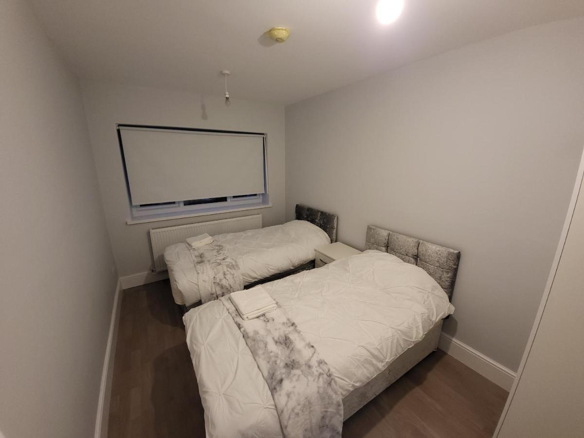 קינגסטון אפון תמז High Spec Large 6 Bedroom House! מראה חיצוני תמונה