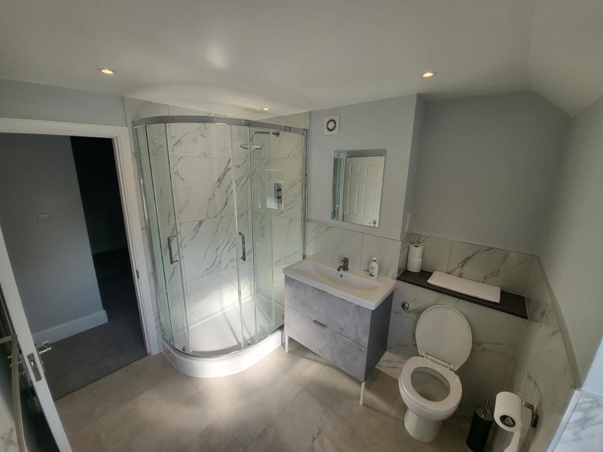 קינגסטון אפון תמז High Spec Large 6 Bedroom House! מראה חיצוני תמונה